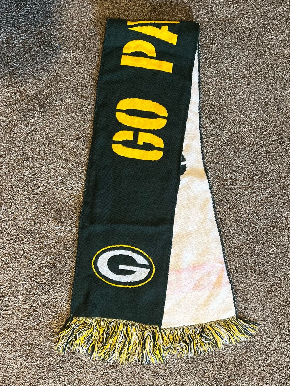 NEW Green Bay Packers Scarf with Logo